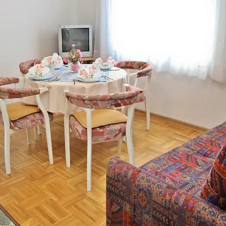 Apartment Dragica By Interhome