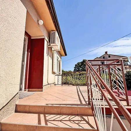 Apartman Dragica By Interhome